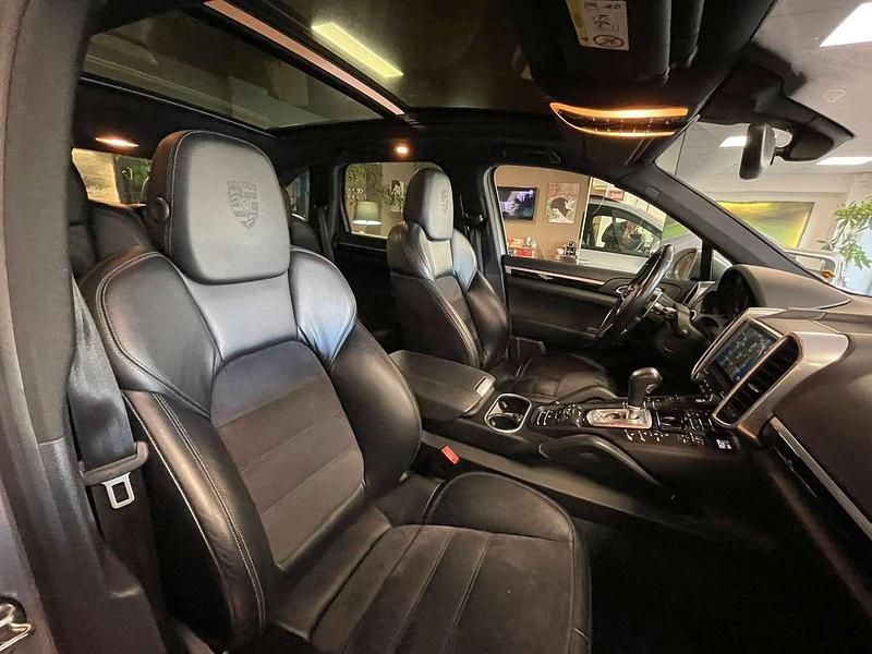 Usata Porsche Cayenne Platinum Edition 250 CV (183 kW) 2017 Grigio SUV