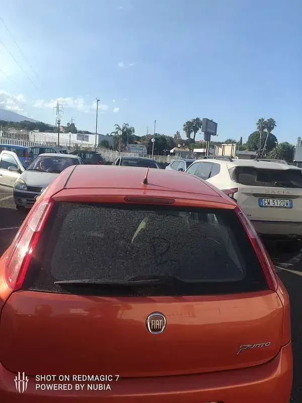 Usata Fiat Grande Punto Active 75 CV (55 kW) 2007 Arancione Utilitaria
