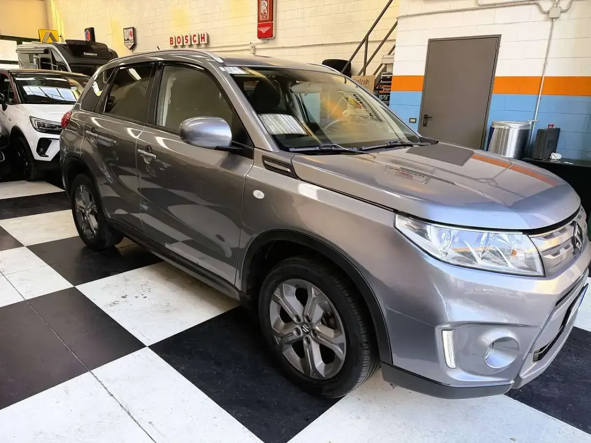 Usata Suzuki Vitara Cool 120 CV (88 kW) 2016 Grigio londra SUV