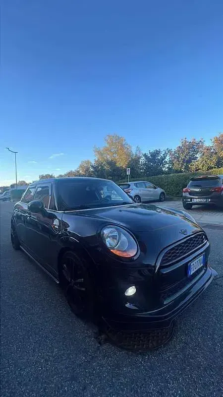 Usata Mini ONE 102 CV (75 kW) 2016 Nero Utilitaria