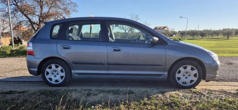 Usata Honda Civic 2005 Grigio Berlina