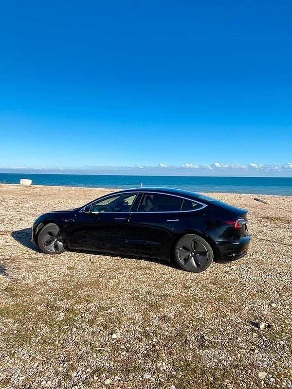 Usata Tesla Model 3 152 kW (208 CV) 2019 Berlina