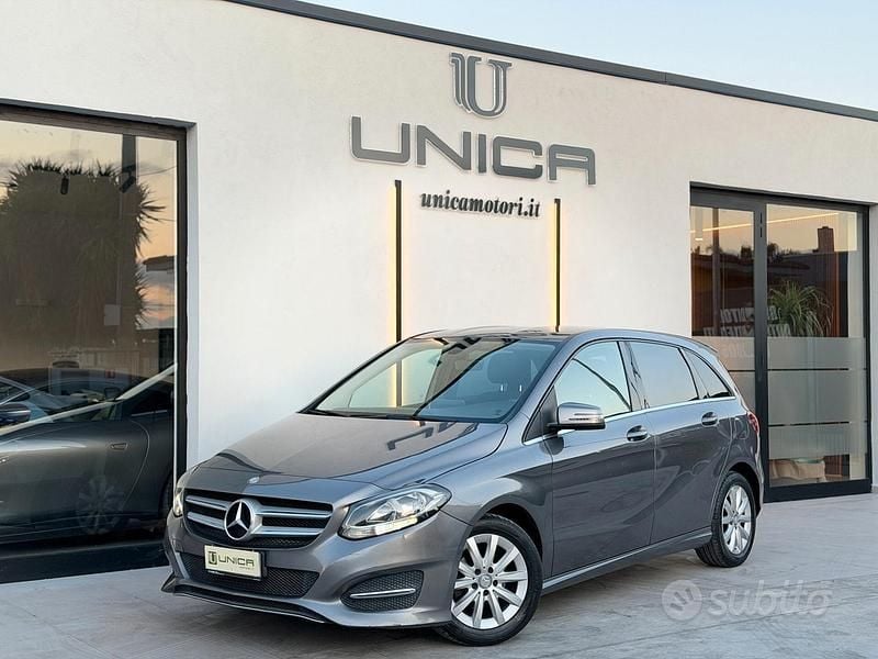 Usata Mercedes B180 Business 109 CV (80 kW) 2016 Grigio Monovolume