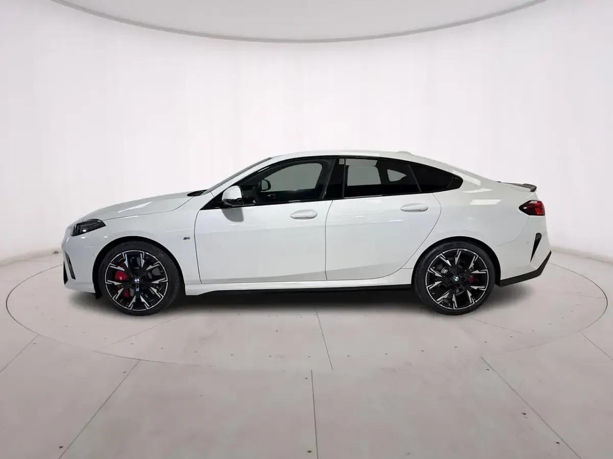 Nuova BMW 220 M Sport 163 CV (119 kW) 2025 Bianco Coupé