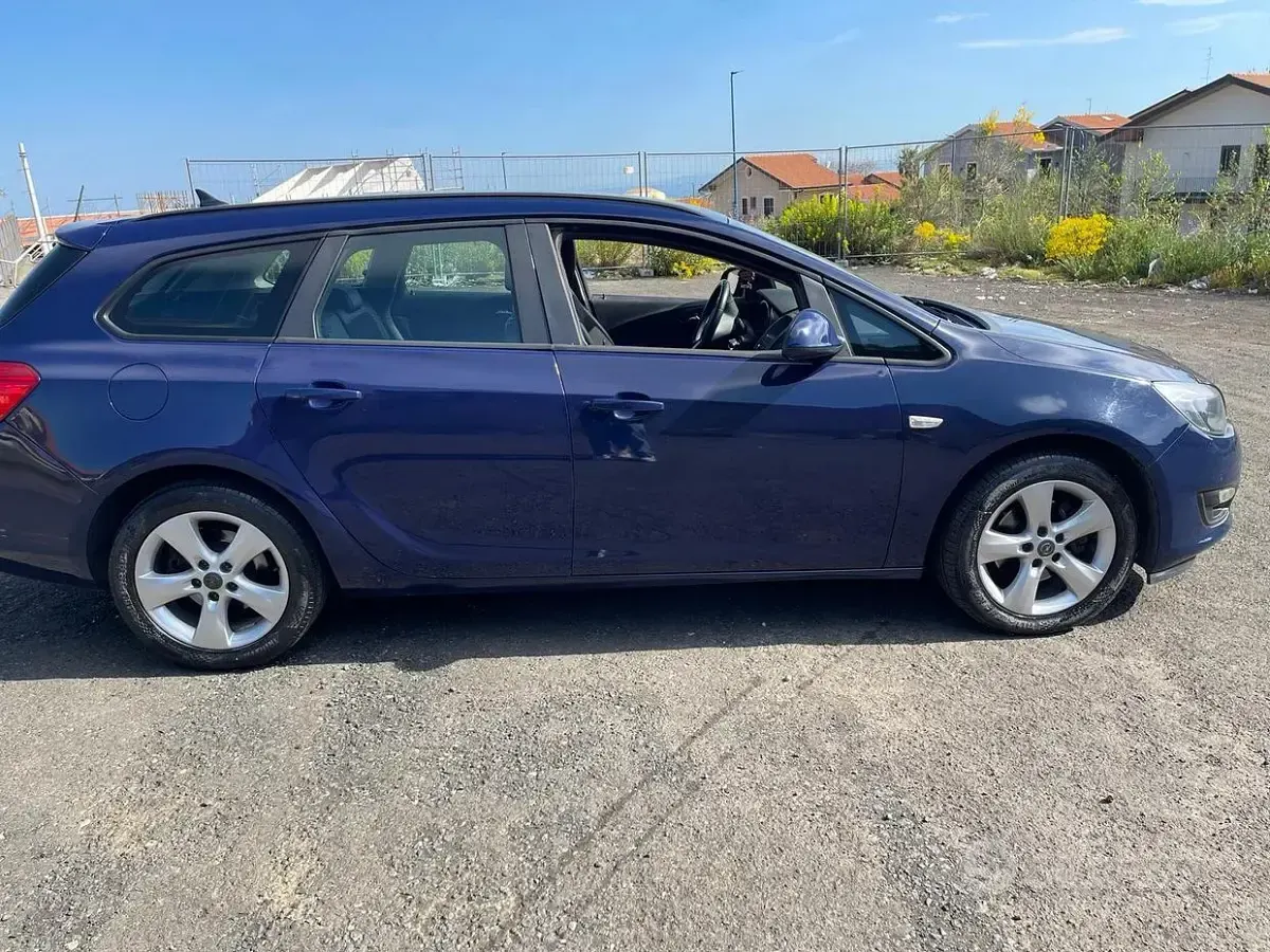Usata Opel Astra 110 CV (80 kW) 2016 Blu Station wagon