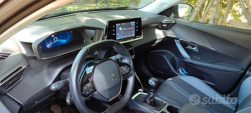 Usata Peugeot 2008 101 CV (74 kW) 2021 Grigio SUV
