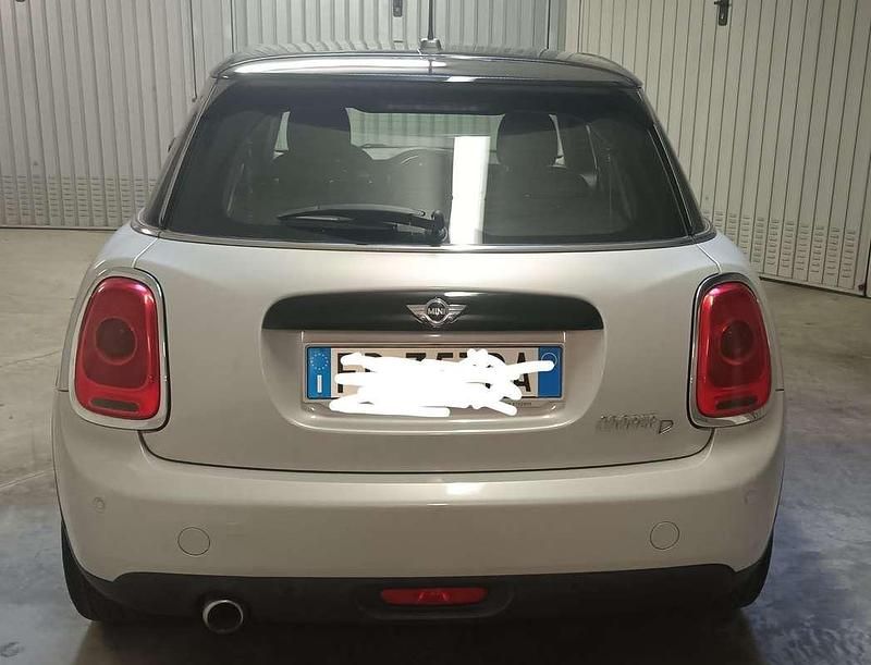 Usata Mini Cooper D Business 116 CV (85 kW) 2016 Utilitaria