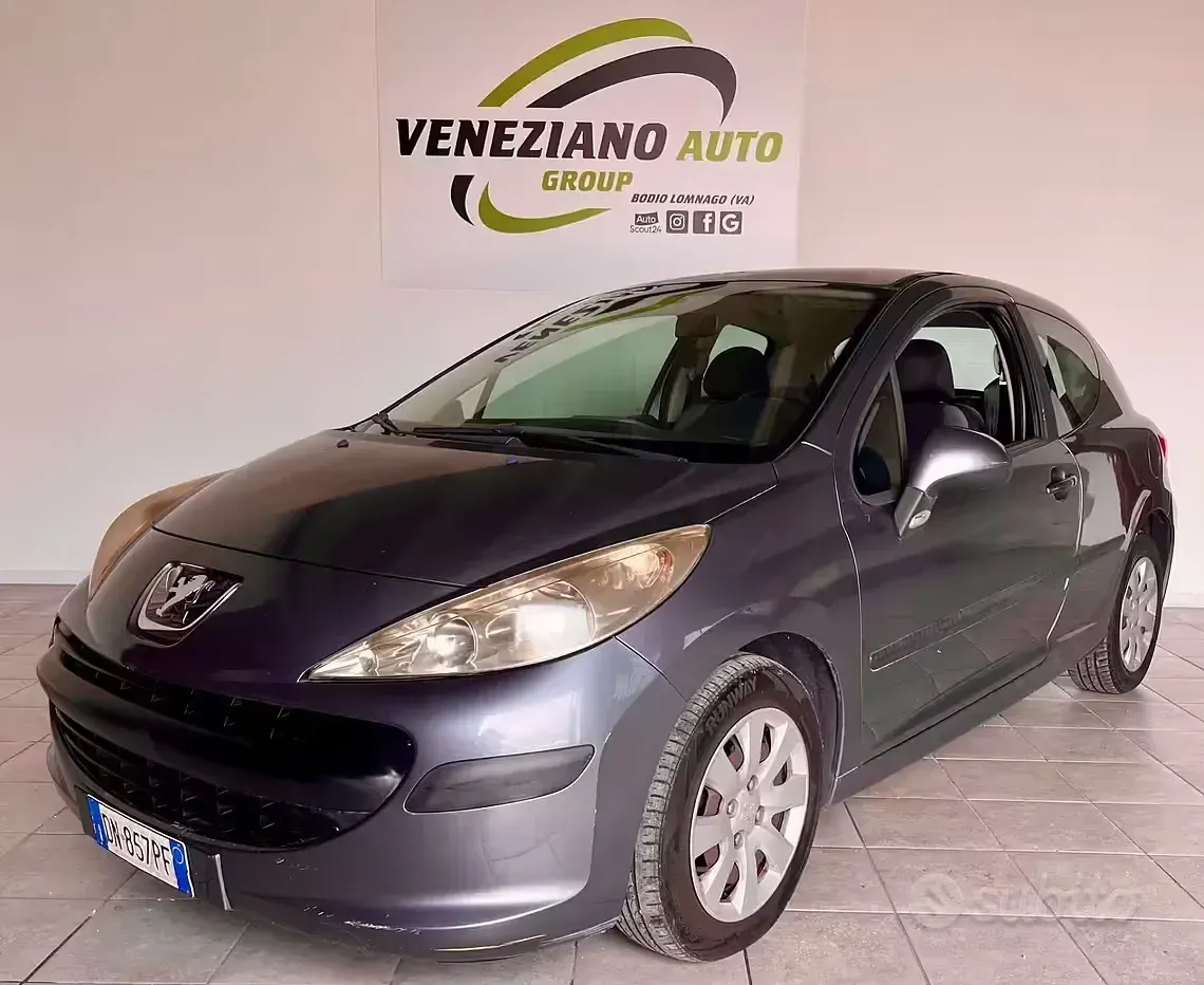 Usata Peugeot 207 90 CV (66 kW) 2008 Grigio Berlina
