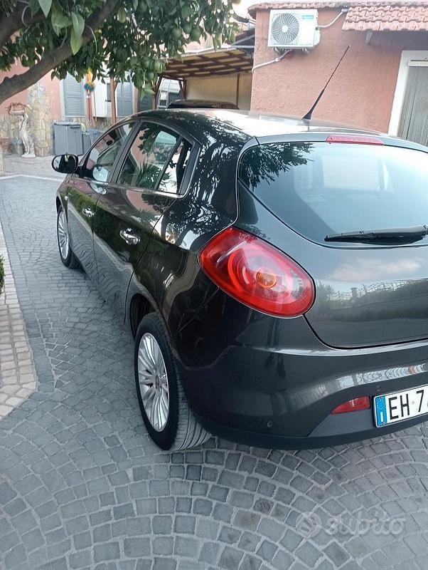 Usata 2011 Fiat Bravo Due volumi | 3500 € (Buon prezzo) - Immagine 1/4