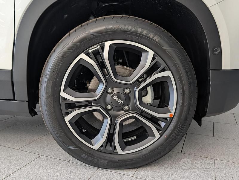 Nuova Jeep Avenger Summit 100 CV (73 kW) 2025 Bianco SUV