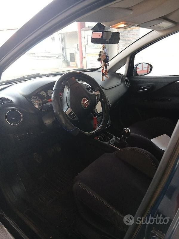 Usata Fiat Punto 77 CV (56 kW) 2013 Blu Berlina