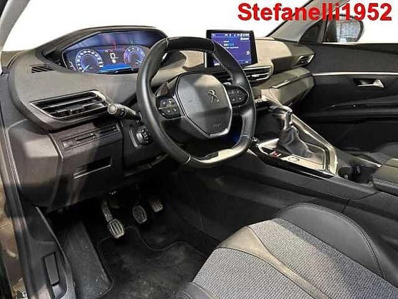 Usata Peugeot 3008 Allure 131 CV (96 kW) 2020 Grigio moka SUV