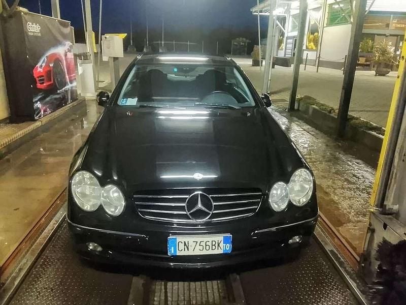 Usado Mercedes CLK270 Avantgarde 170 CV (125 kW) 2004 Coupe