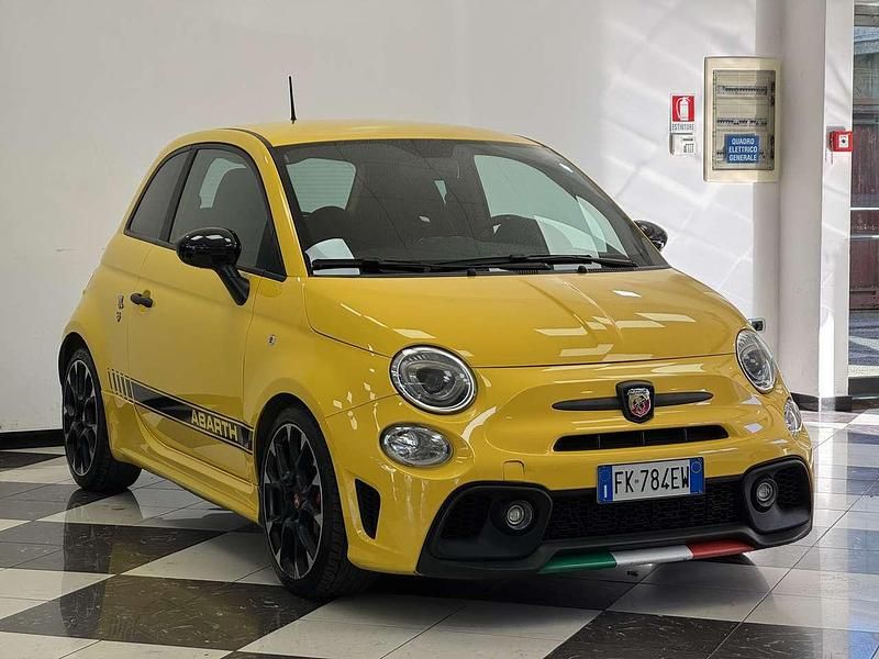 Usata Abarth 595 Competizione 180 CV (132 kW) 2017 Giallo modena Utilitaria