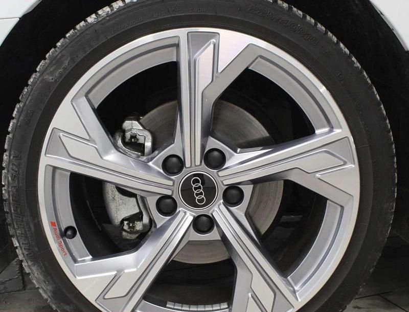 Usata Audi A3 S-Line 150 CV (110 kW) 2024 Bianco ghiacciaio Berlina