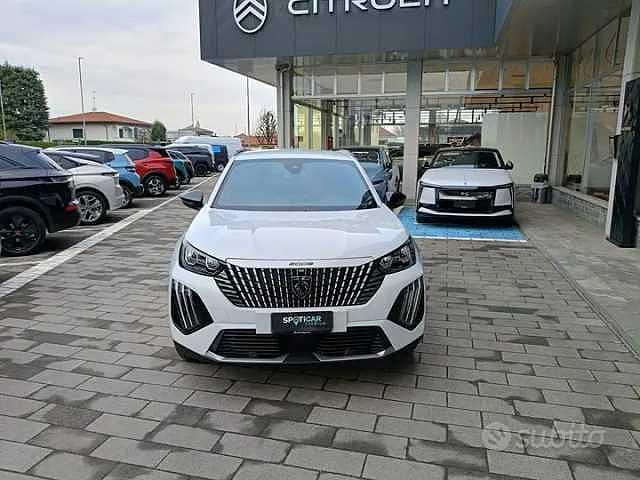 Nuova Peugeot 2008 Allure 100 CV (73 kW) 2025 SUV