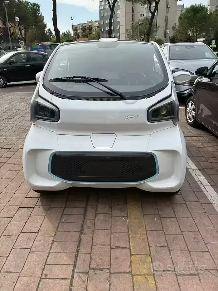 Usata XEV Yoyo 7 kW (10 CV) 2023 Bianco Utilitaria