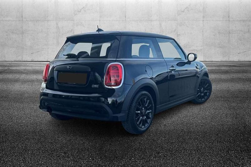Usata Mini ONE 102 CV (75 kW) 2022 Nero Utilitaria