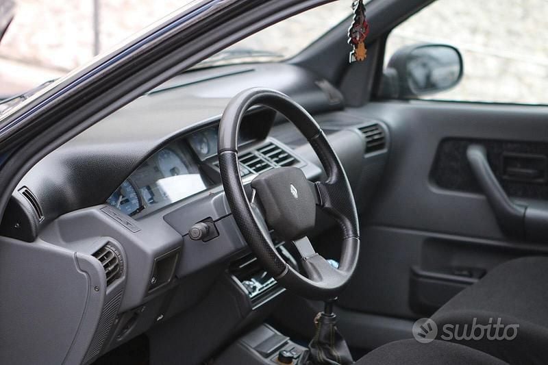 Usata Renault Clio 1994 Blu Utilitaria