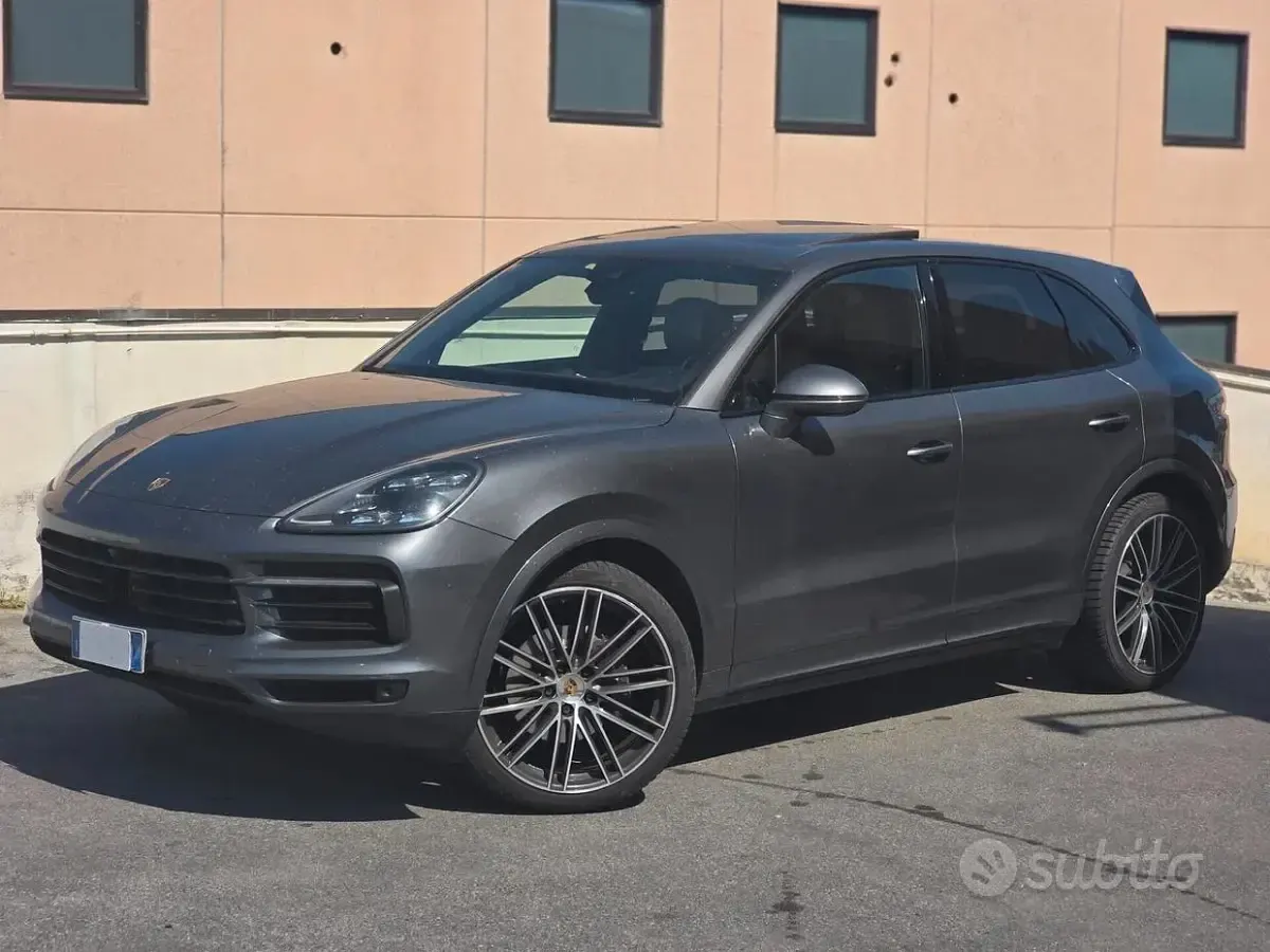 Usata Porsche Cayenne 340 CV (250 kW) 2020 Grigio SUV
