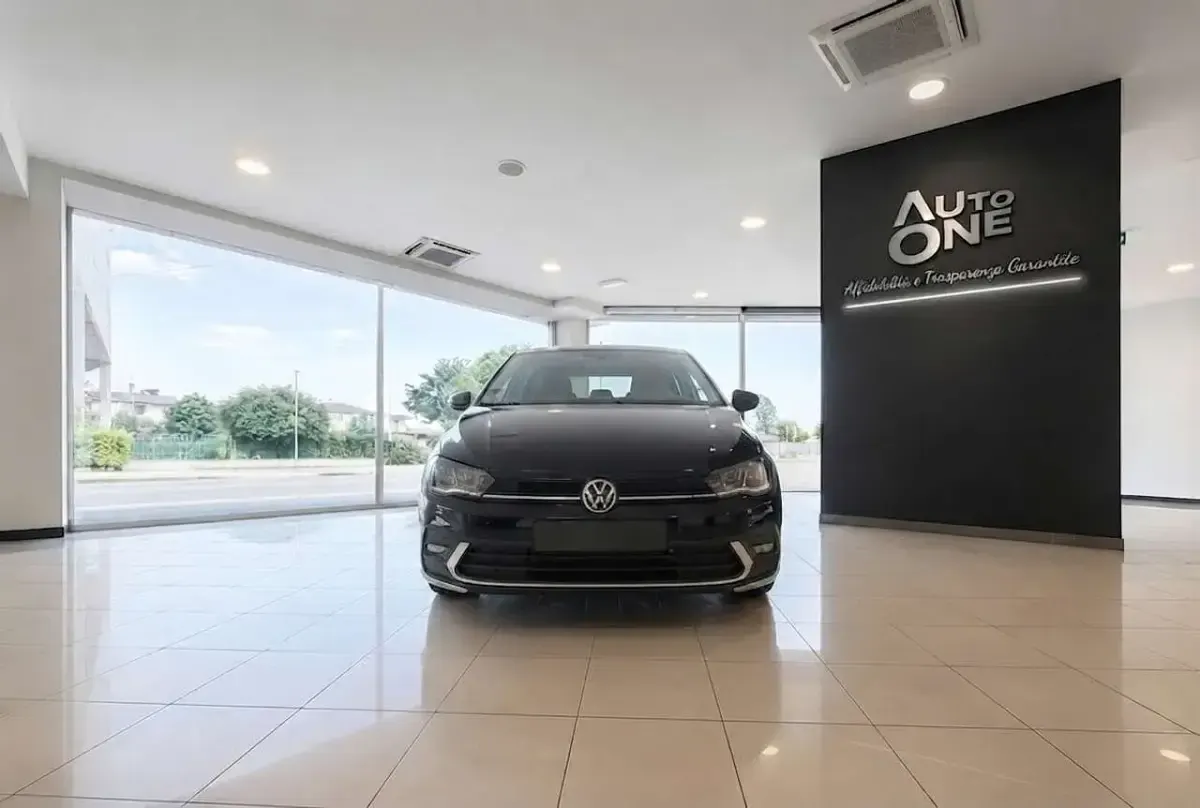 Usata VW Polo Style 95 CV (69 kW) 2023 Nero Utilitaria