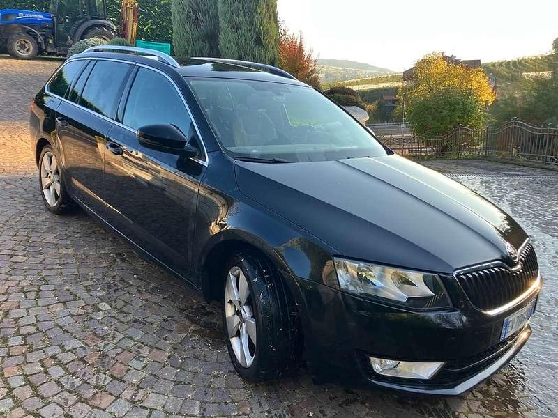 Usata Skoda Octavia Ambition 150 CV (110 kW) 2014 Nero Station wagon