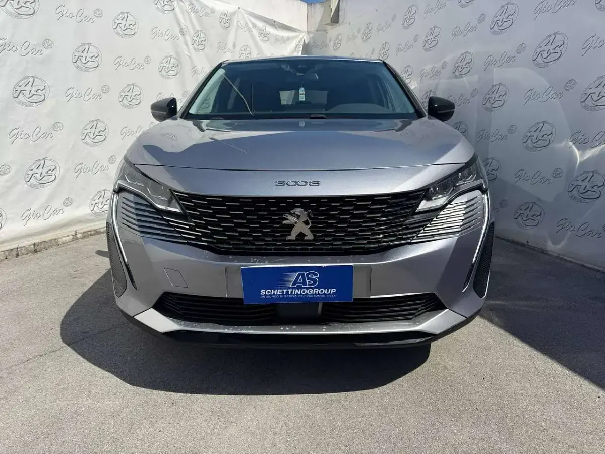 Usata Peugeot 3008 Allure 131 CV (96 kW) 2022 Argento SUV