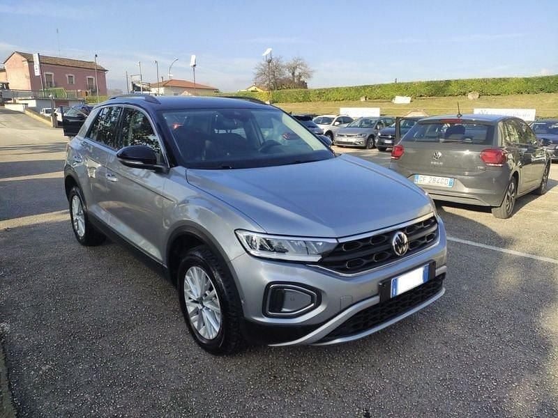 Usata 2024 VW T-Roc Life SUV | 27.500 € (Buon prezzo) - Immagine 1/4