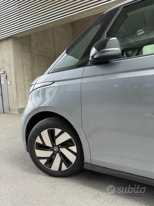 Usata VW ID. Buzz Pro 210 kW (286 CV) 2022 Grigio Monovolume