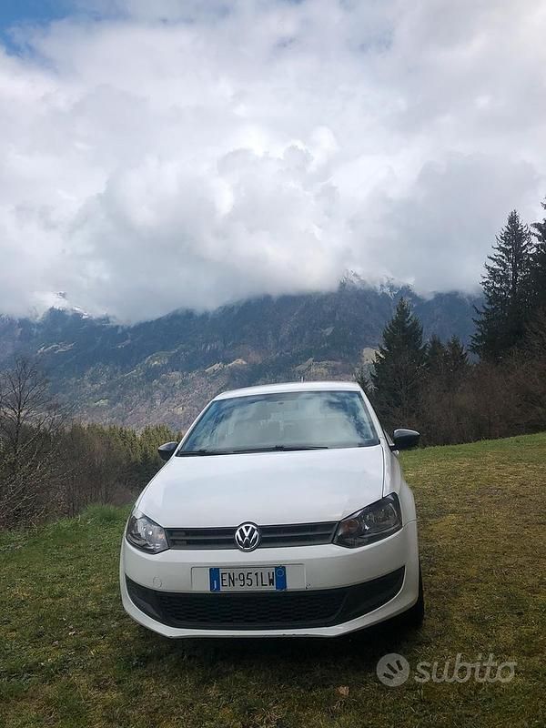 Usata VW Polo Comfortline 75 CV (55 kW) 2014 Bianco Utilitaria