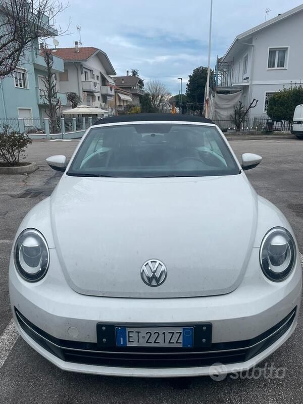 Bianco Usata 2014 VW Maggiolino Cabrio | 13.000 € (Buon prezzo) - Immagine 1/4
