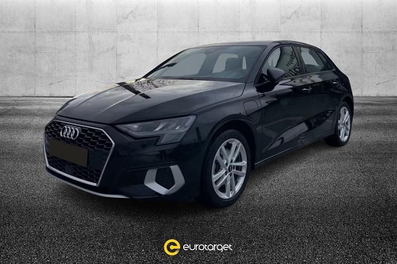 Usata Audi A3 e-tron Design 204 CV (150 kW) 2022 Nero metallizzato Utilitaria