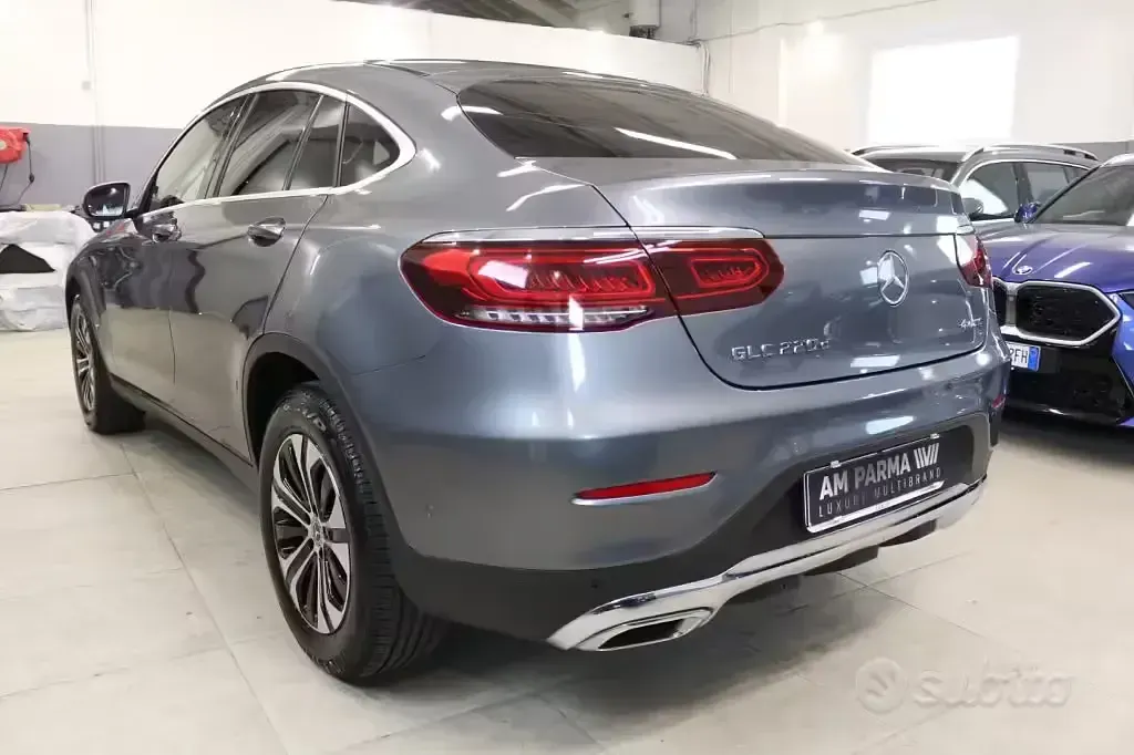 Usata Mercedes GLC220 194 CV (142 kW) 2022 Grigio Coupé