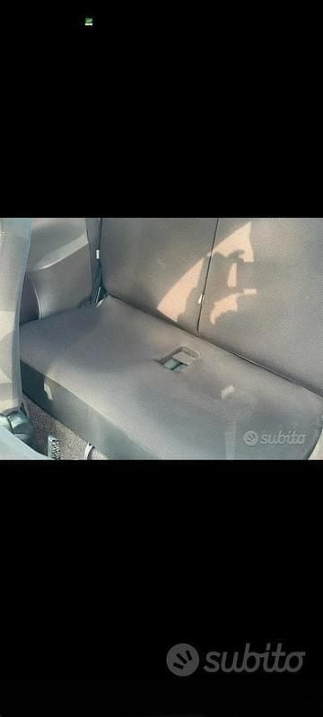 Usata Toyota iQ 2009 Marrone Utilitaria