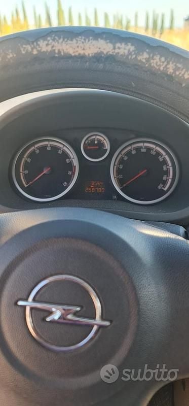 Usata Opel Corsa 80 CV (58 kW) 2006 Nero Berlina