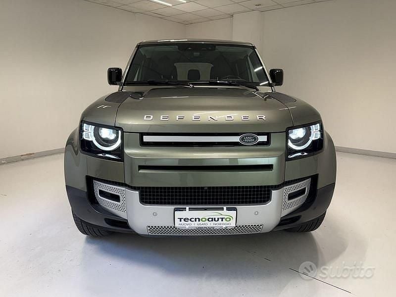 Käytetty Land Rover Defender SE 404 HP (297 kW) 2024 Vihreä Katumaasturi