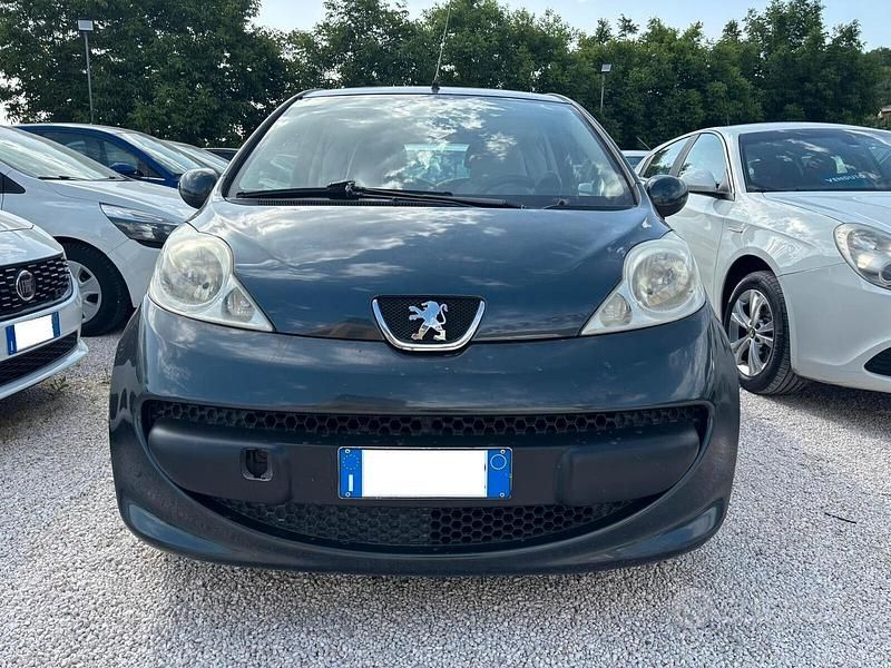 Usata Peugeot 107 54 CV (39 kW) 2008 Nero Utilitaria