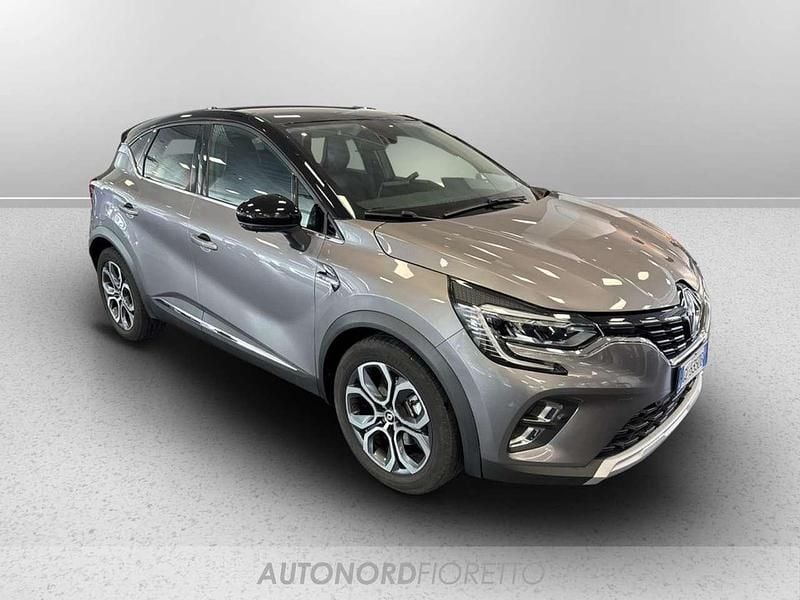 Usata Renault Captur Techno 143 CV (105 kW) 2023 Grigio SUV