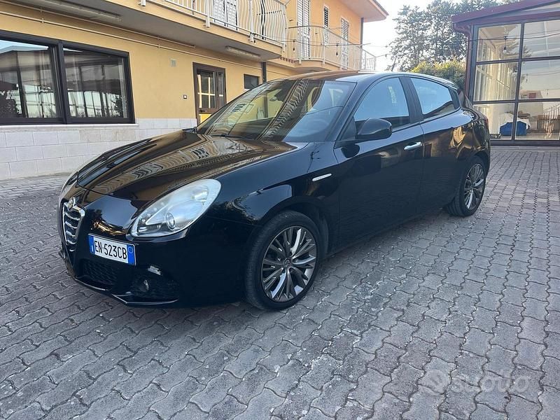 Usata Alfa Romeo Giulietta 120 CV (88 kW) 2012 Nero Utilitaria