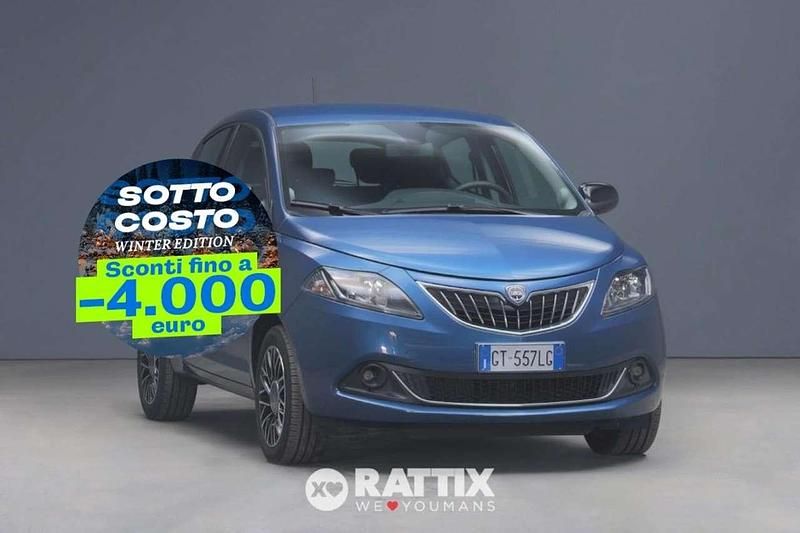 Blu elegante Usata 2024 Lancia Ypsilon Due volumi | 15.478 € (Molto cara) - Immagine 1/4