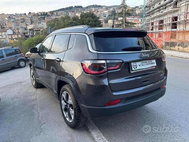 Usata Jeep Compass Limited 119 CV (87 kW) 2017 Grigio SUV