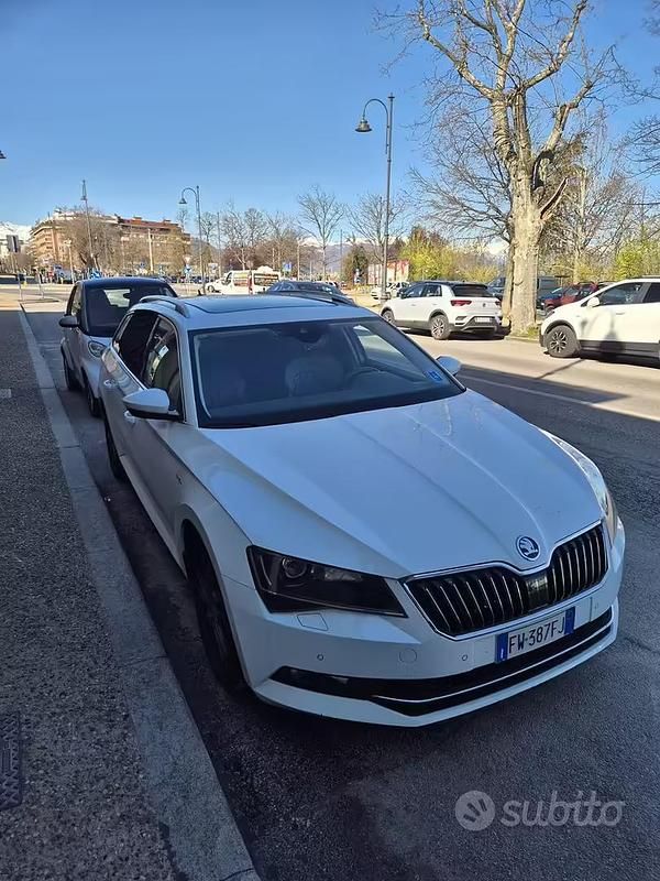 Usata Skoda Superb 190 CV (139 kW) 2019 Bianco Station wagon