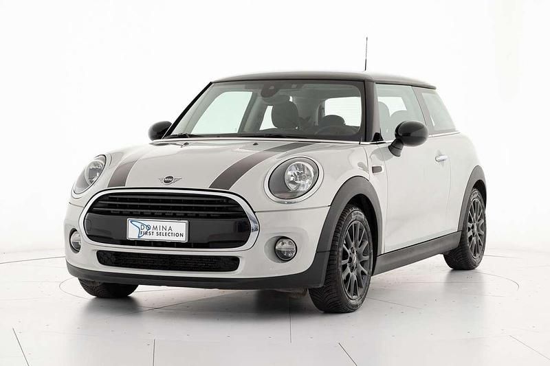 Occasion Mini Cooper D 116 ch (85 kW) 2018 Gris Citadine