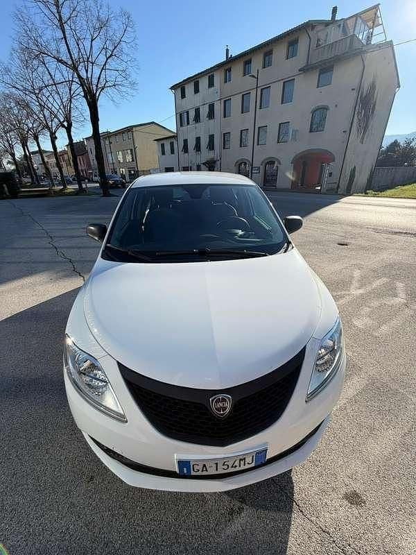 Usata Lancia Ypsilon S 69 CV (50 kW) 2020 Bianco Utilitaria