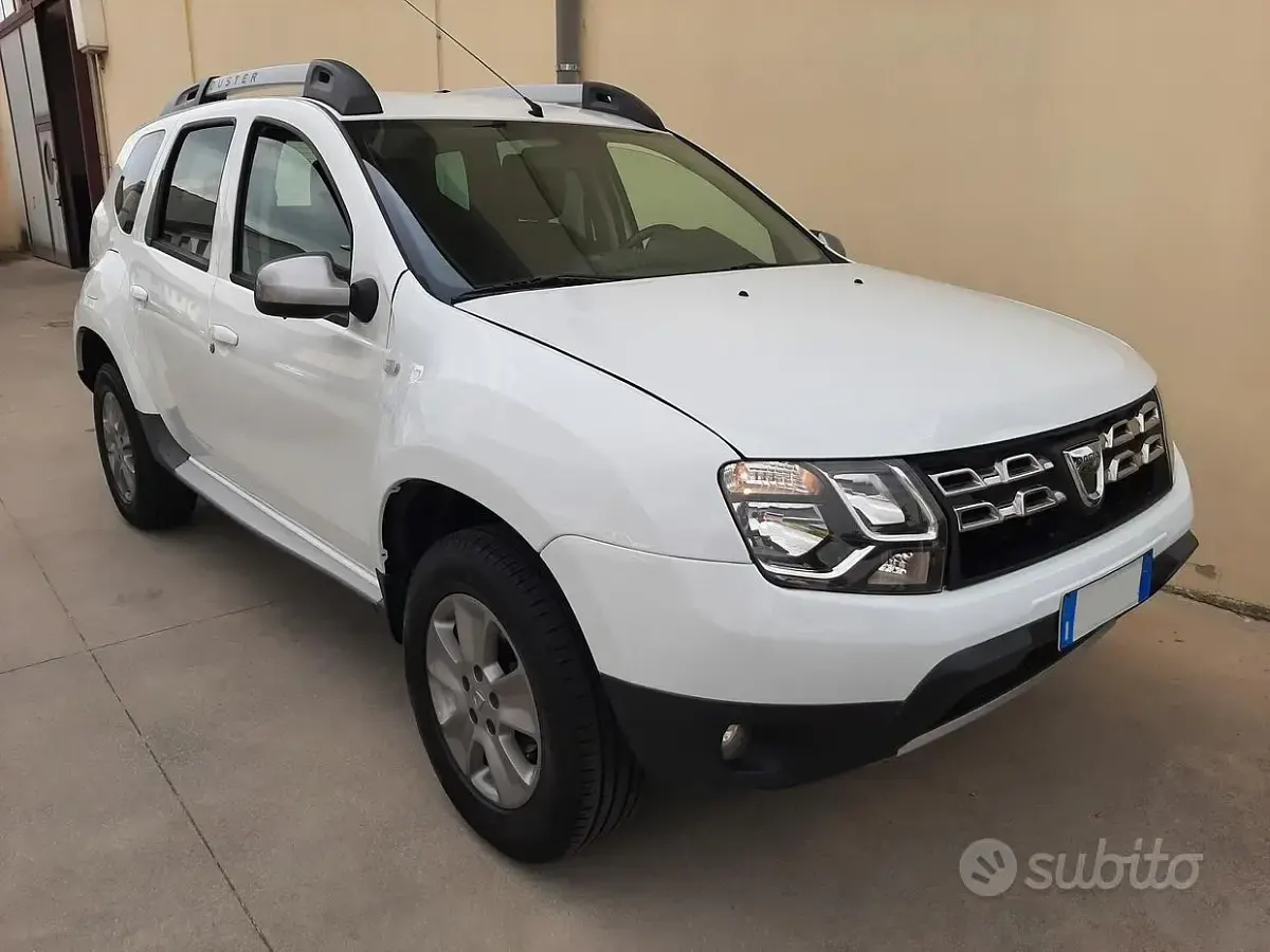 Usata Dacia Duster 105 CV (77 kW) 2015 Bianco SUV
