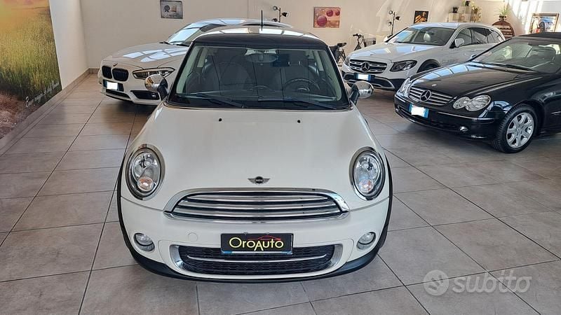 Occasion Mini Cooper D 111 ch (81 kW) 2011 Beige Citadine
