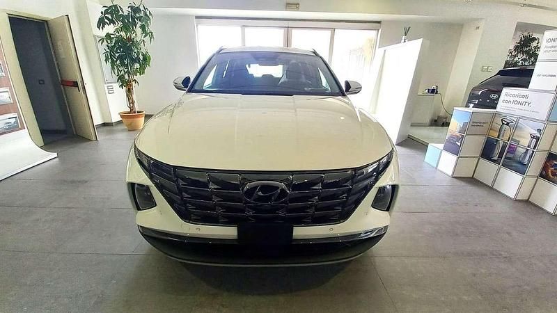 Atlas white Nuova 2025 Hyundai Tucson SUV | 34.900 € (Buon prezzo) - Immagine 1/4