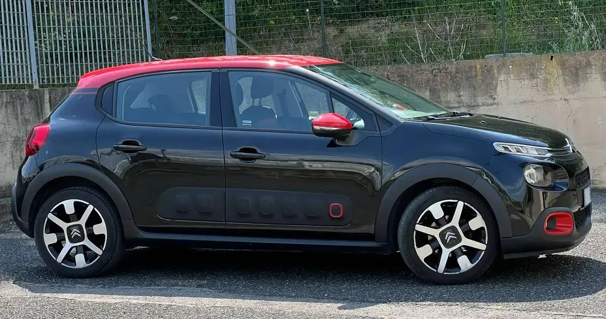 Usata Citroën C3 Shine 75 CV (55 kW) 2017 Nero Berlina