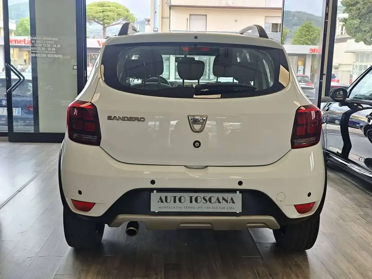 Usata Dacia Sandero Acces 95 CV (69 kW) 2020 Bianco Berlina