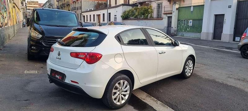 Usata Alfa Romeo Giulietta Super 120 CV (88 kW) 2016 Bianco Berlina